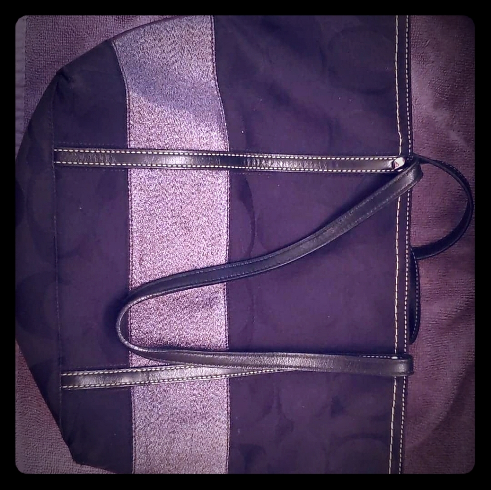 Black shoulder bag